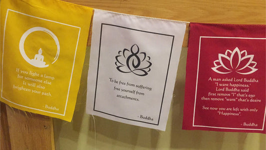 Drapeaux de prière bouddhistes tibétains / Lungta