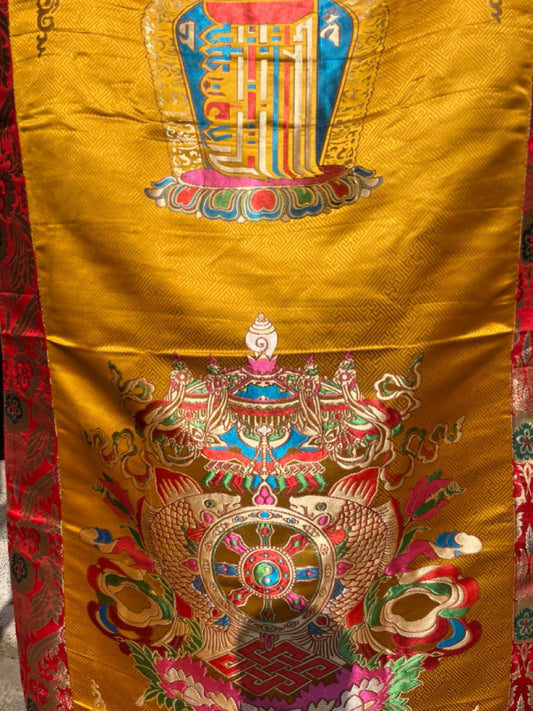 Tibetisch-buddhistischer Seidenbrokat Kalachakra und glückverheißendes Symbol zum Aufhängen / Türvorhang / Türbezug