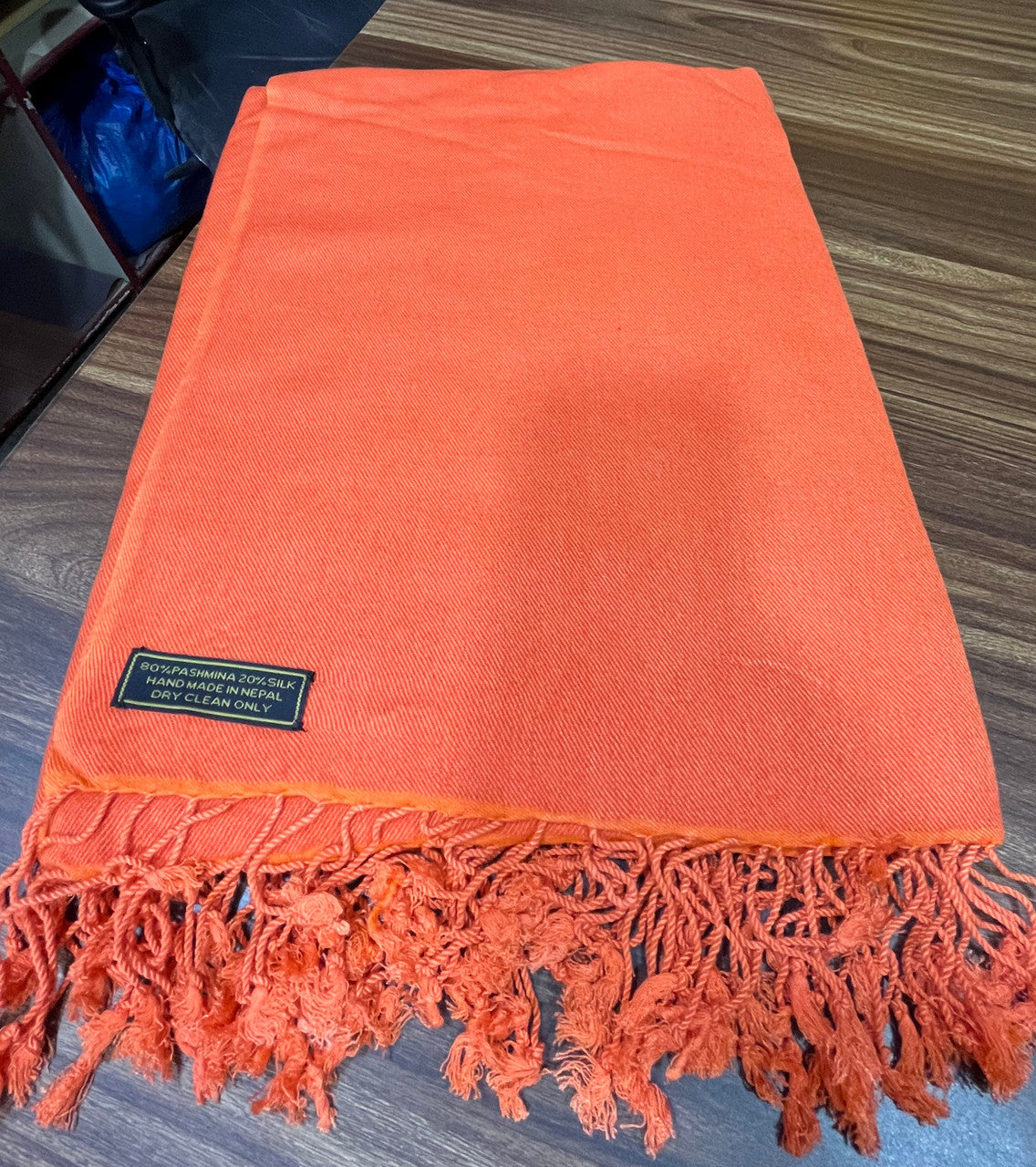 Châle de méditation tibétain orange en pashmina et soie / 2,6 mètres / châle de moine grande taille
