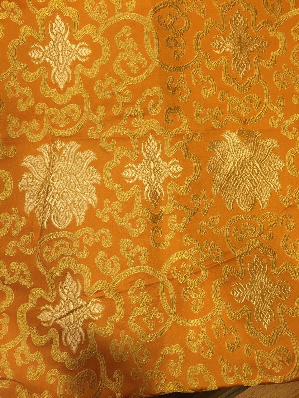 Tissus en brocart de soie / soie à motif de lotus orange bouddhiste tibétain