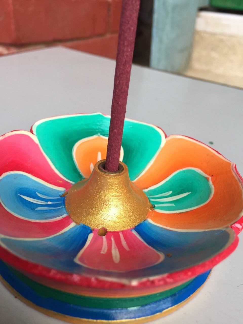 Brûle-encens/porte-encens tibétain en bois de taille moyenne fait à la main en forme de lotus