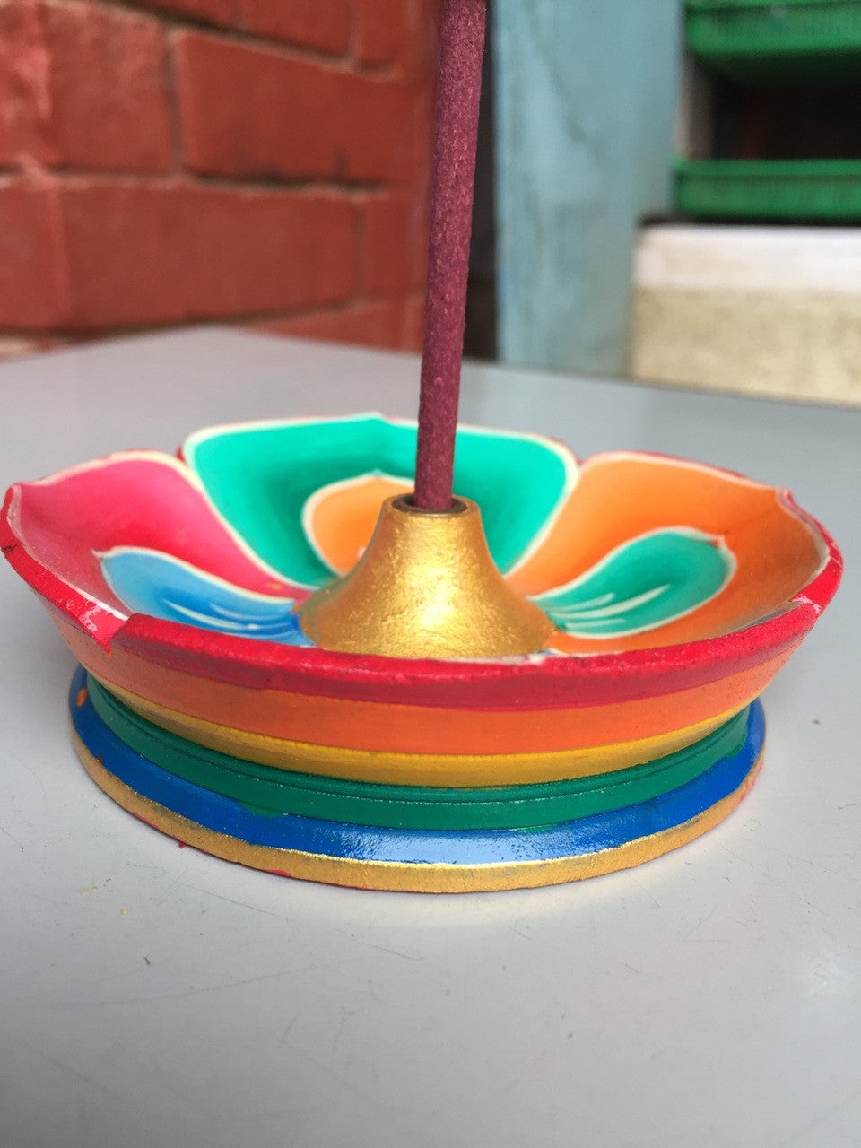 Brûle-encens/porte-encens tibétain en bois de taille moyenne fait à la main en forme de lotus