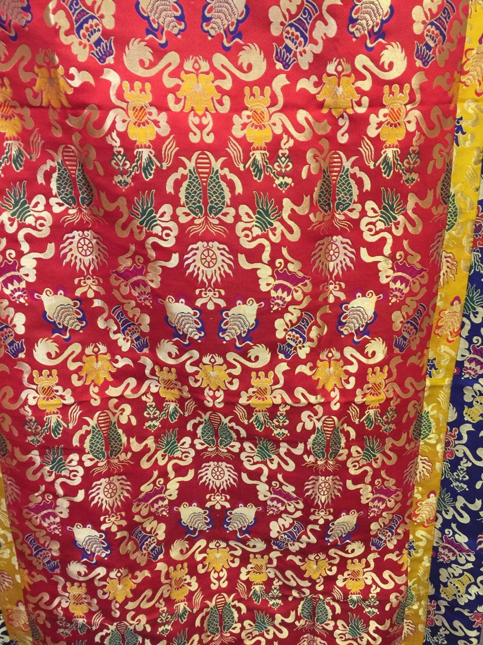 Nappe de table de sanctuaire / nappe d'autel en brocart de soie épaisse rouge de grande taille, symbole de bon augure tibétain