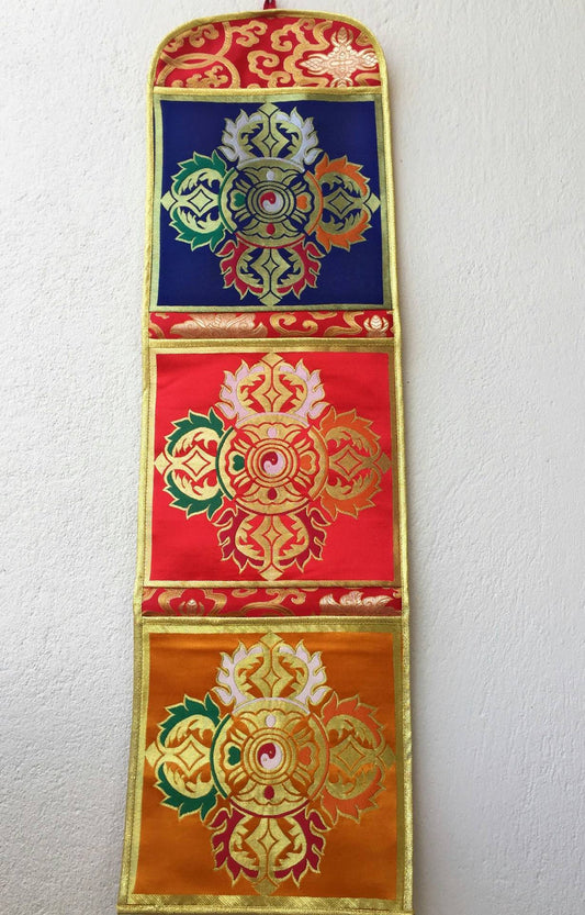 Porte-lettres / tenture murale en forme de dorje bouddhiste tibétain