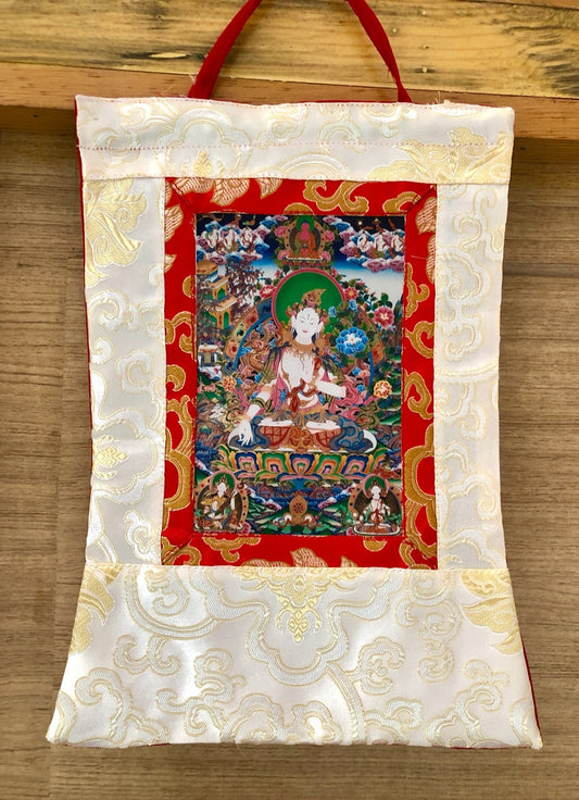 Thangka / tenture murale en brocart de soie tibétaine Tara blanche