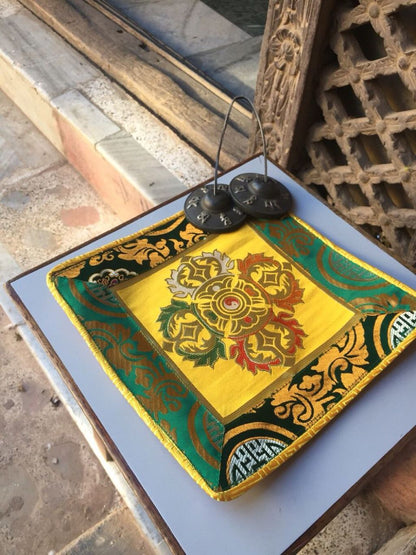 Tibetischer Buddhismus Doppel Dorji Tischset / Tischdecke