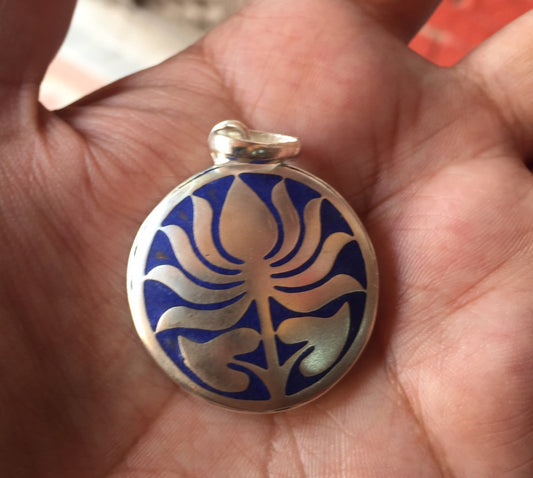 Tibetan Buddhist Lotus Pendant/locket/amulet