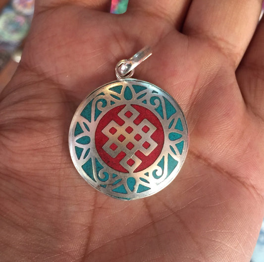 Tibetan Endless Knot Pendant/locket/amulet