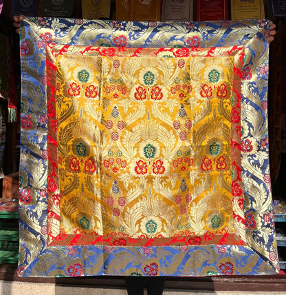Tibetisch-buddhistischer hochwertiger gelber Seidenbrokat-Thronbezug für Lama-Mönche / 4er-Set