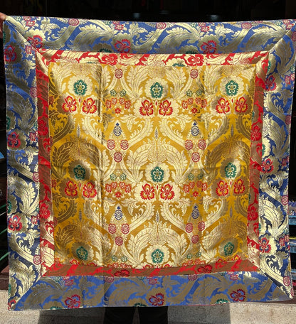 Tibetisch-buddhistischer hochwertiger gelber Seidenbrokat-Thronbezug für Lama-Mönche / 4er-Set