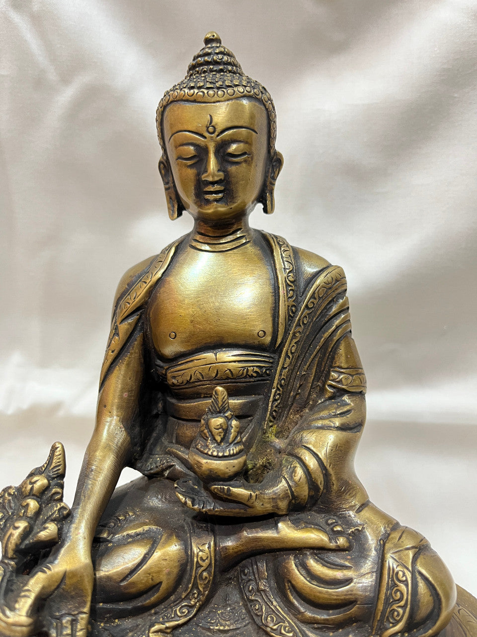 Nepalese buddhist handmade medicine buddha statue / antique finish