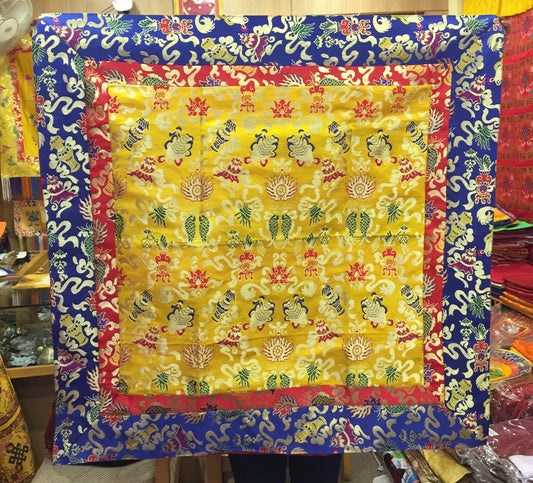 Nappe de table de sanctuaire / nappe d'autel en brocart de soie épais jaune tibétain de grand format